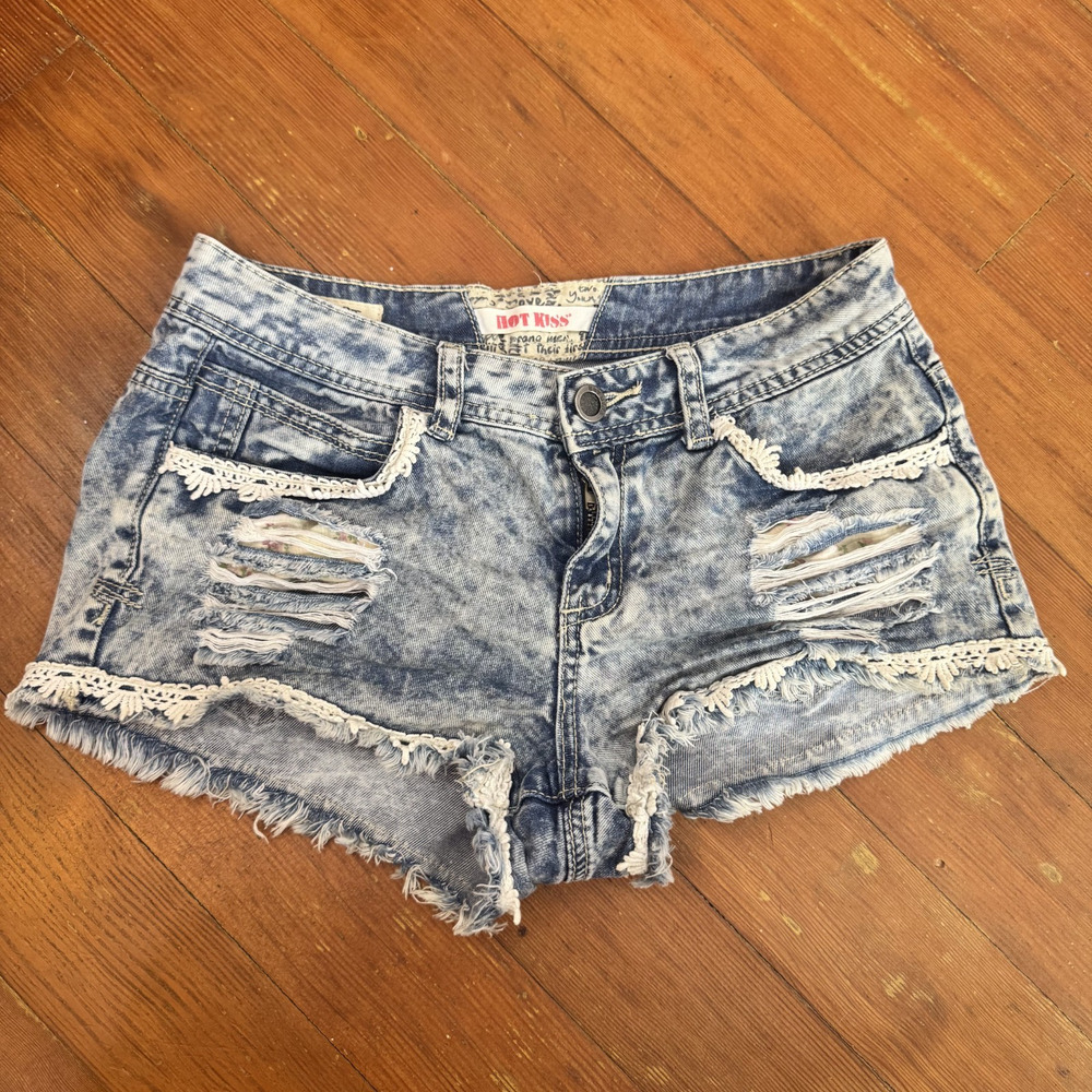 Vintage Y2K Hot Kiss CiCi Acid Wash Denim Micro Shorts Lace Trim Distressed 3